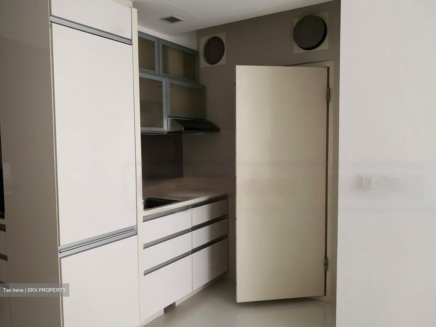 RV Suites (D10), Apartment #458587021
